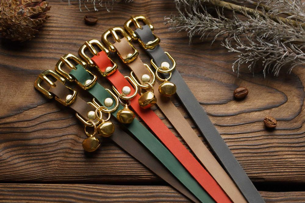 Ошейник Круглый Для Котов Кожаный С Гравировкой Для Кошек Колокольчик