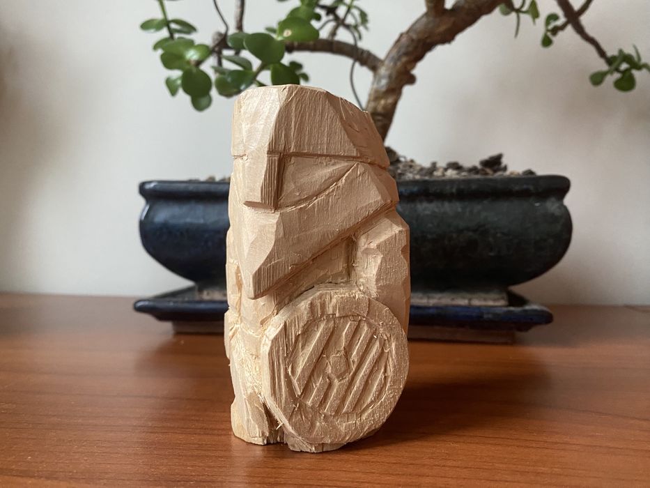 Figurka drewniana wiking