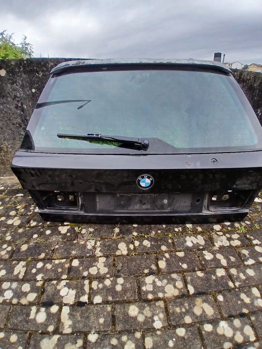 Tampa de mala motor limpa vidros BMW 5 Touring  E34