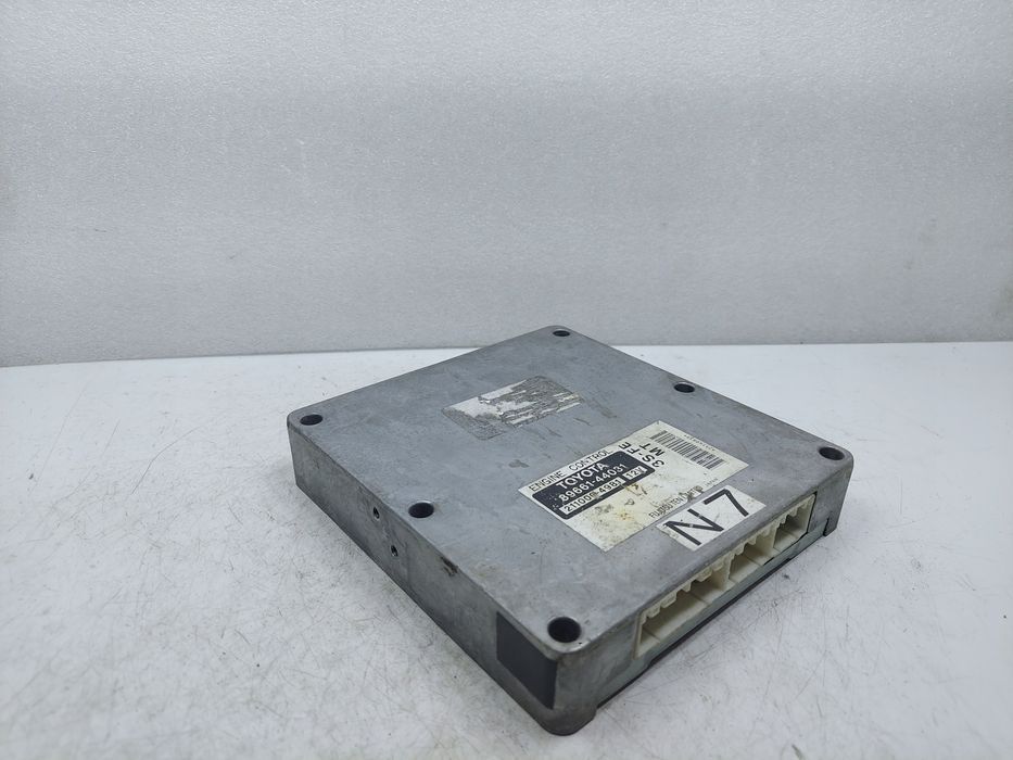 Toyota Picnic 2.0 Sterownik Silnika 8966144031