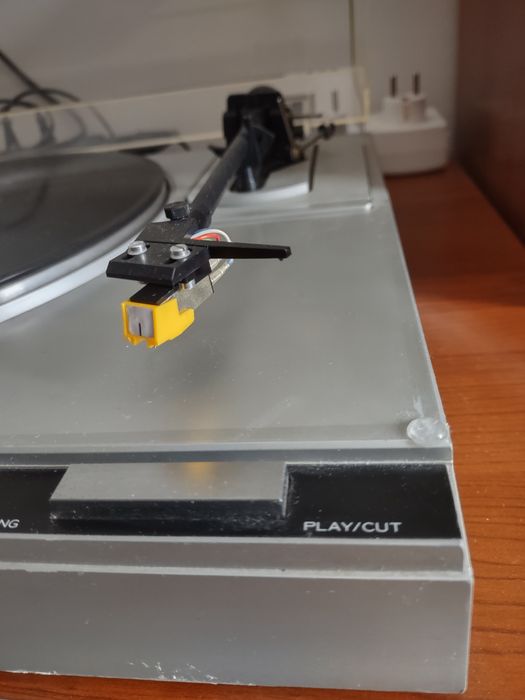 Gramofon Kenwood KD-33F