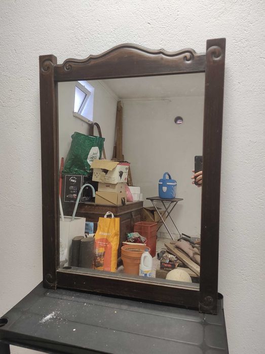 Espelho clássico em madeira maciça