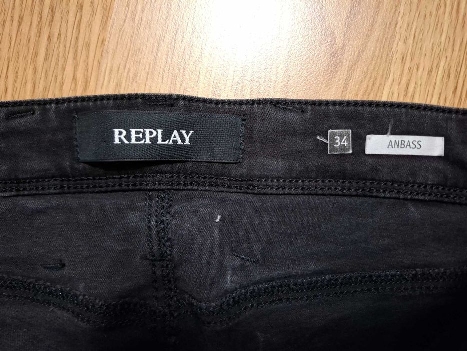 Męskie spodnie jeansowe Replay Anbass Slim Fit - W34