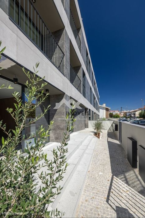 Apartamento T1 Novo |  Polo Universitário  | S. João | Varanda | Garag