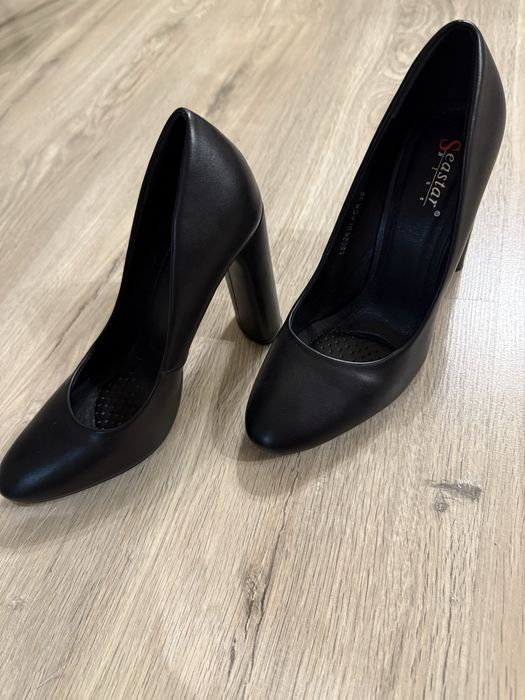 Елегантні Туфлі  чорні  жіночі