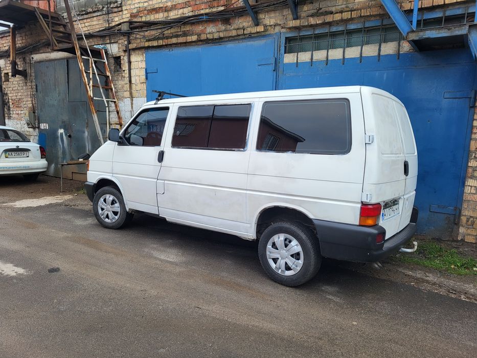 Фольксваген транспортер т4 2.5л 75кв пассажир