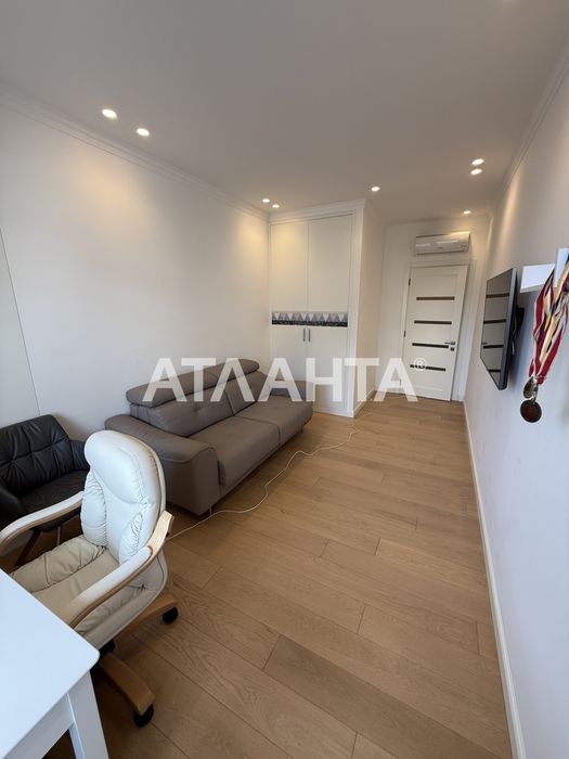 Предлагается к продаже 3 комнатная квартира на Фонтане в ЖК Лимнос !