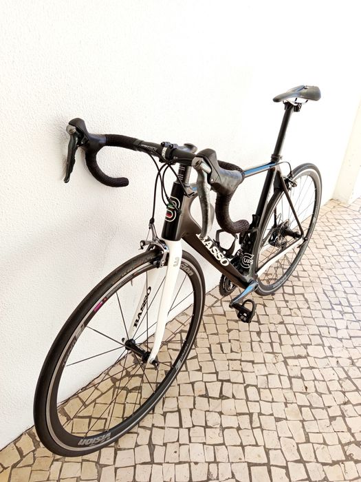 Bicicleta estrada Carbono - Basso M