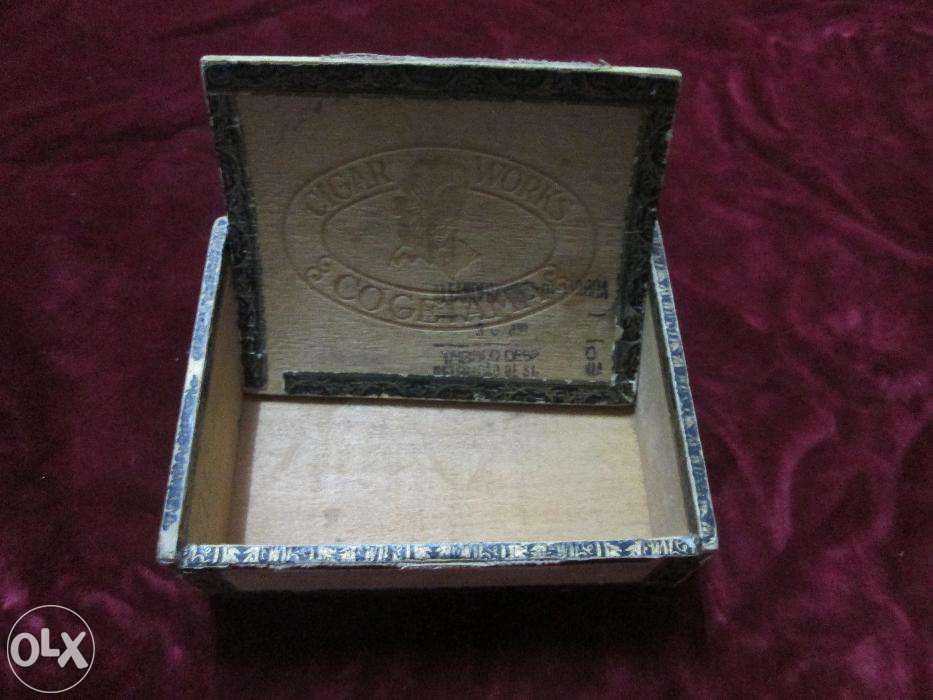 Caixa de Cigarros Antiga