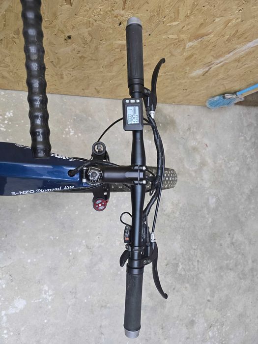 Bicicleta elétrica com rodas largas ENZO