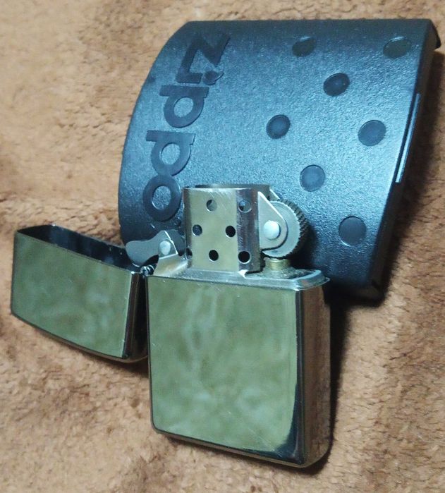 Зажигалка Zippo новая