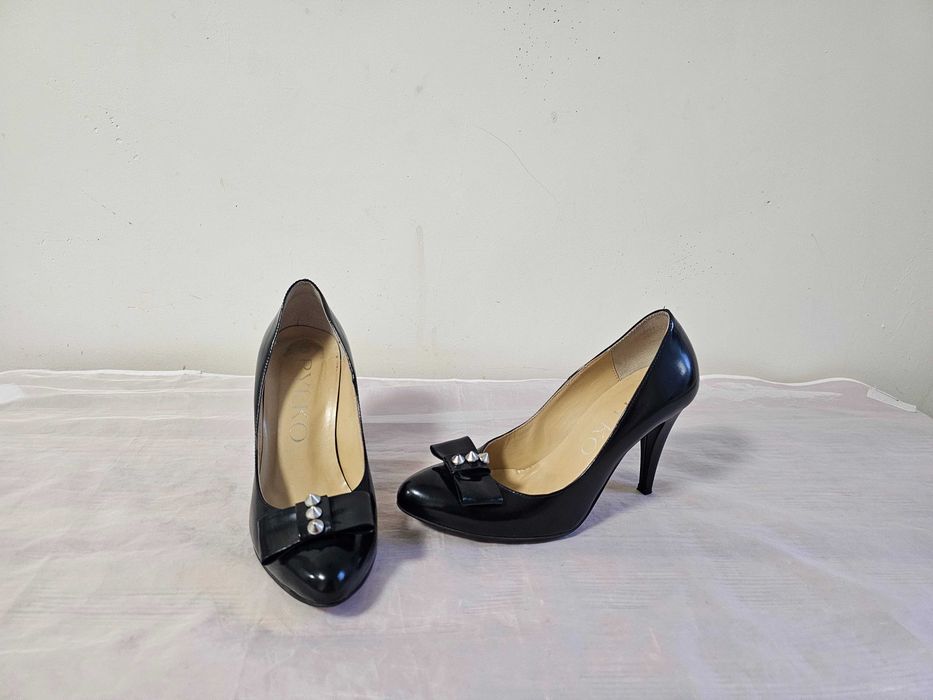 Buty czółenka skórzane Ryłko rozmiar 36,5 wkładka 23,5 cm