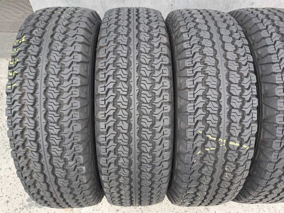 Резина літо 90% протектор Good Year 215 R15C Wrangler AT/SA