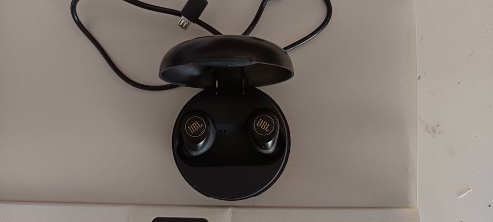 Auscultadores JBL in-ear