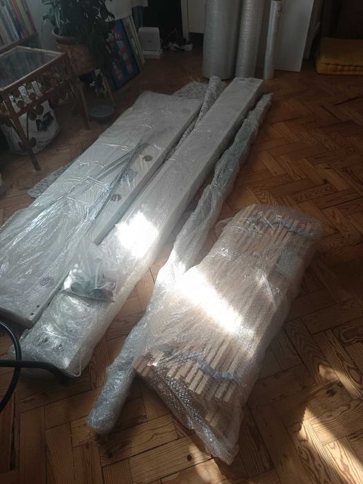 Cama Malm IKEA 140x200 branca — 1 ano, perfeito estado