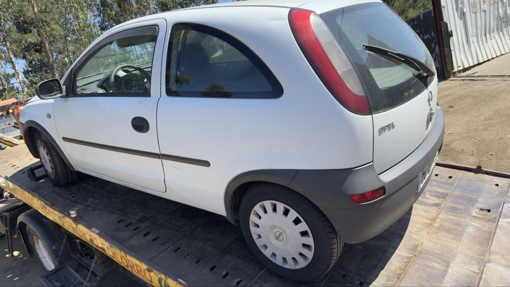 Opel corsa C 1.7 dti para peças