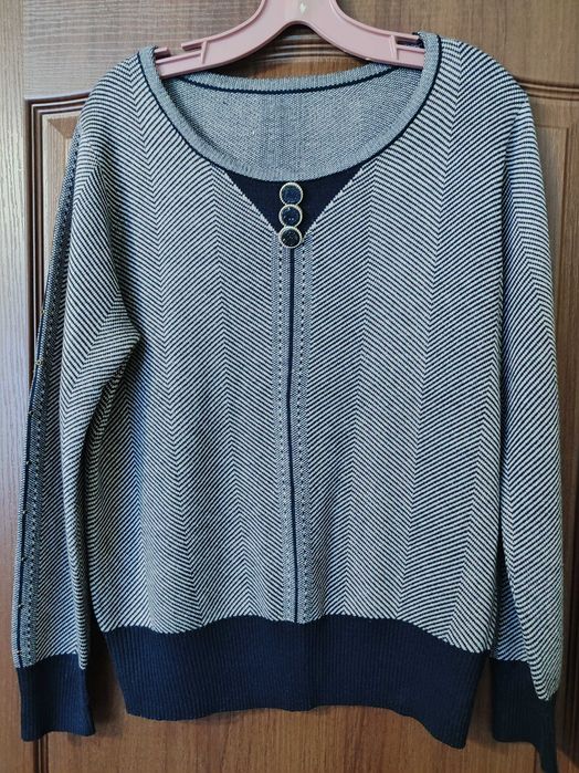 Свитер р.52-54 женский