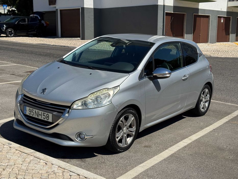 Peugeot 208 1.2VTi Alure 3p