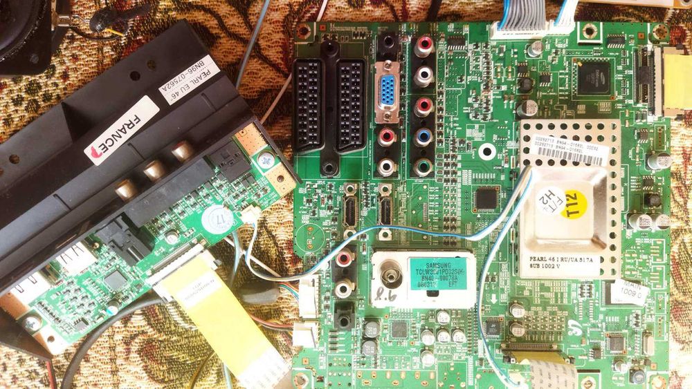 Продаються 2 блоки від ТВ Samsung Model LE46A550P1R плазма