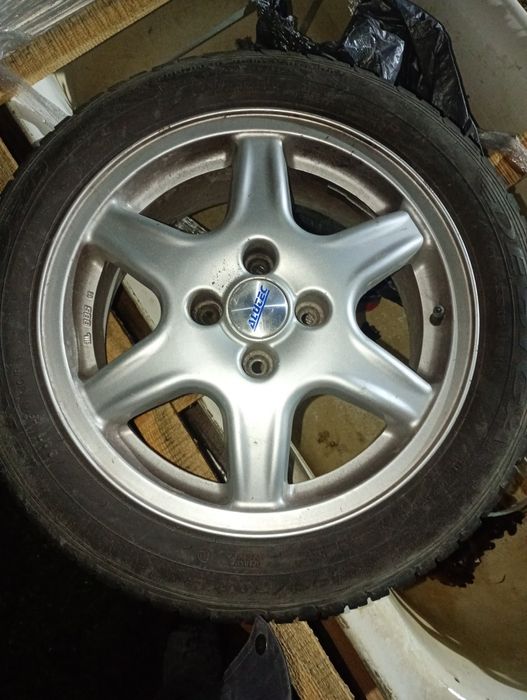 Продам титани з резиною р15 4х100