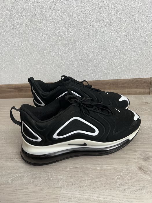 Кросівки чоловічі Nike Air Max 720 "Black White" 44 розмір