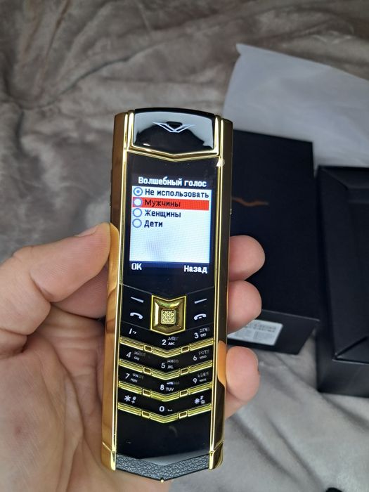 Новий VERTU Signature з функцією заміни голосу