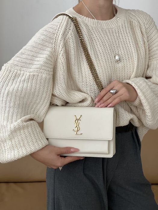 Жіноча сумка  Saint Laurent Sunset Medium Shoulder Bag