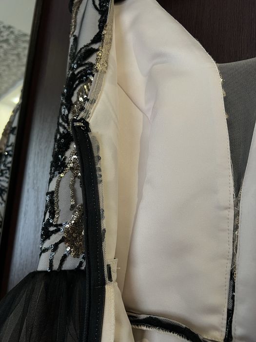 Випускна сукня , випускне плаття