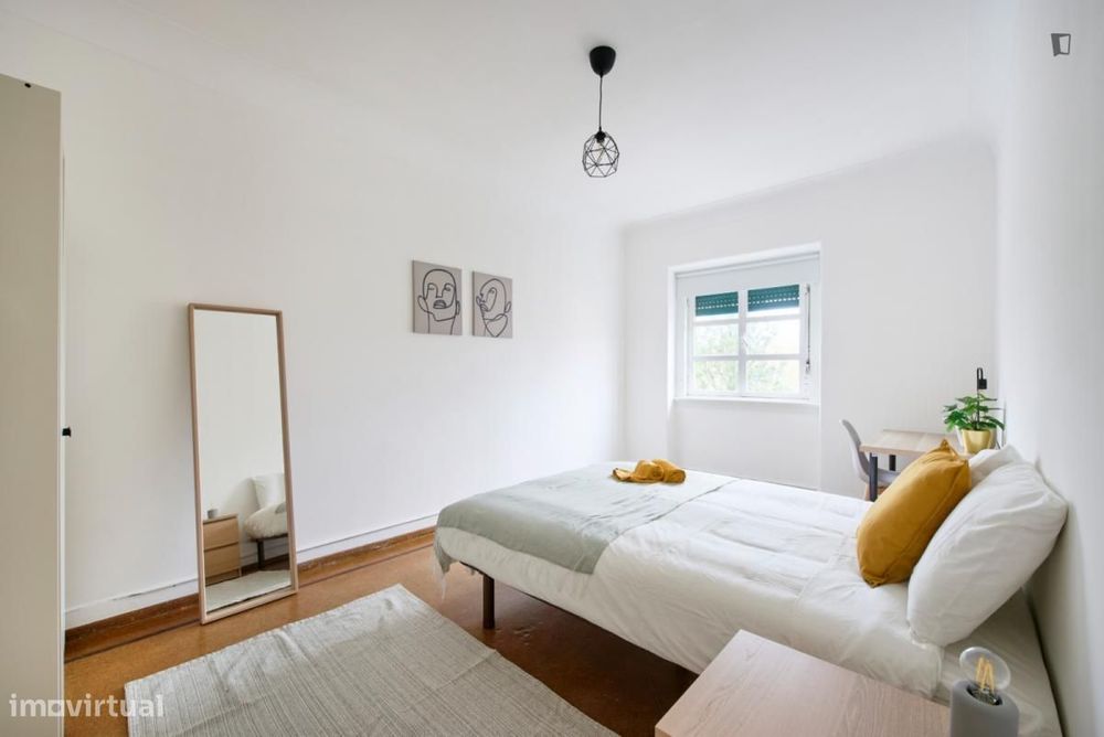 Quarto - localizado em Penha de França Lisbon