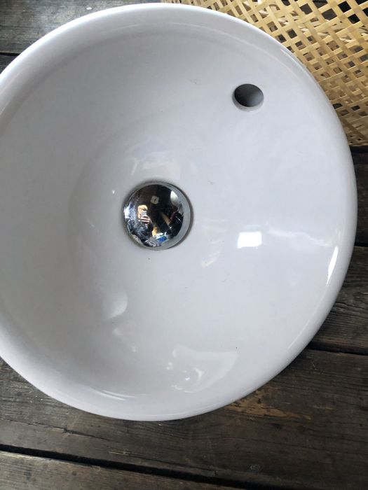 Umywalka mała ceramiczna