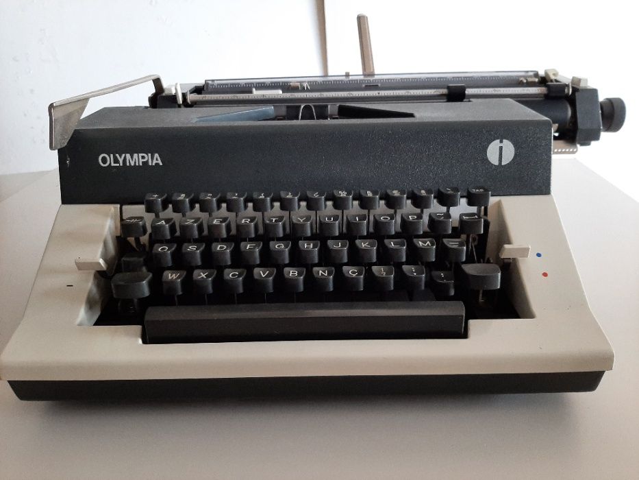 Máquina de escrever antiga