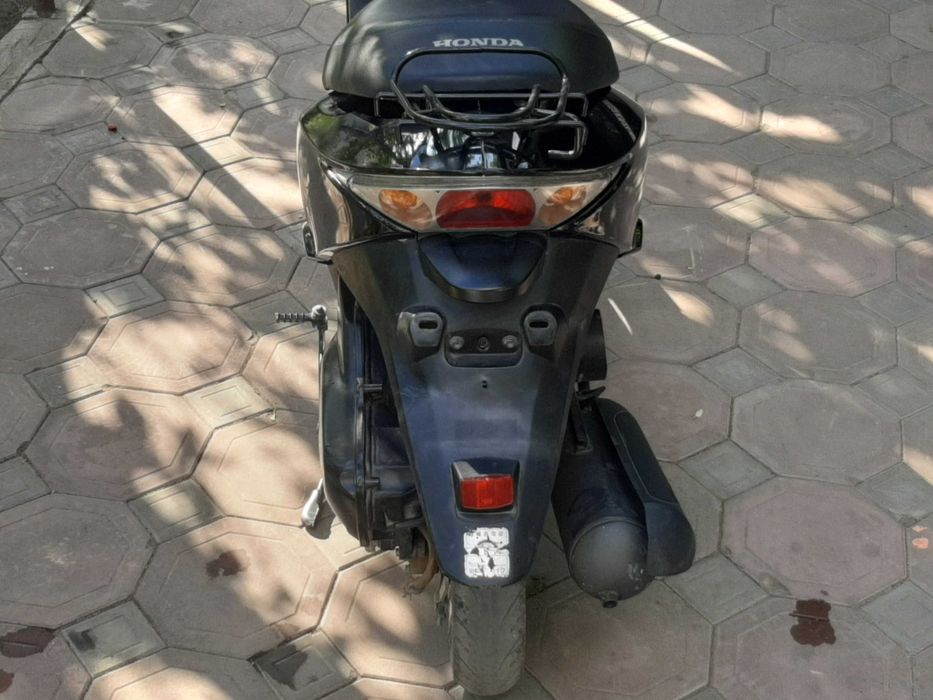 Honda Dio AF 68.