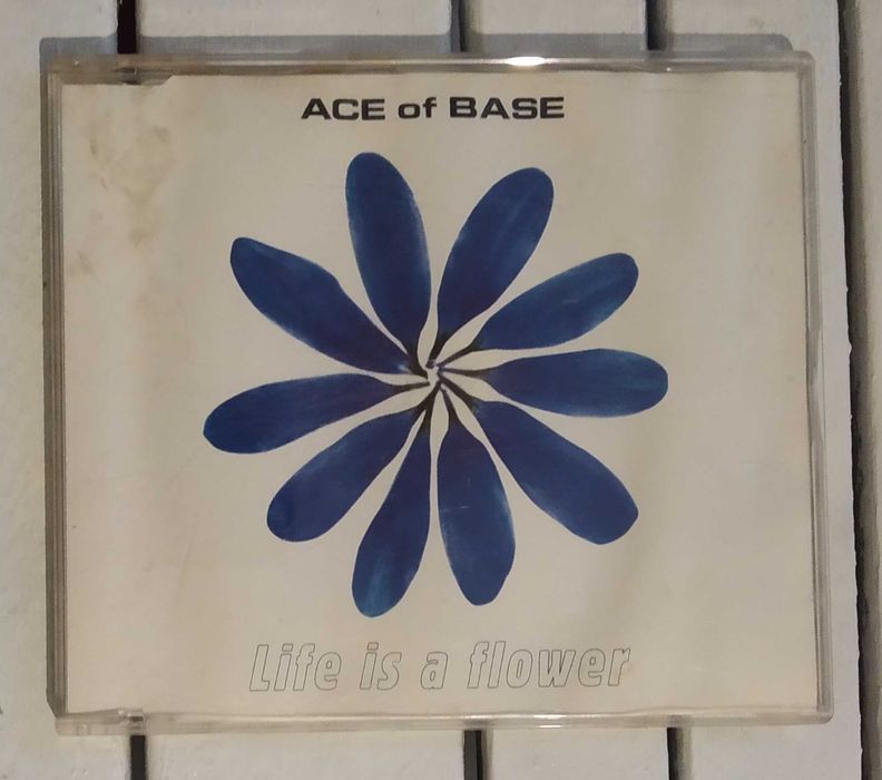 7 CDs de Ace Of Base (2 albuns e 5 singles)