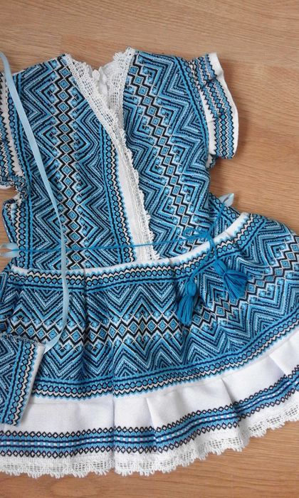 Плаття вишите для дівчинки 2-3 роки