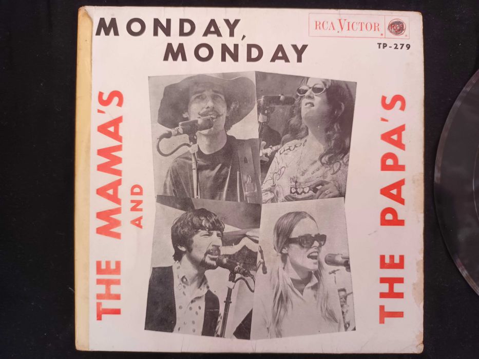 45 RPM Vinyl Record – THE MAMA'S AND PAPA'S – Monday, Monday ...