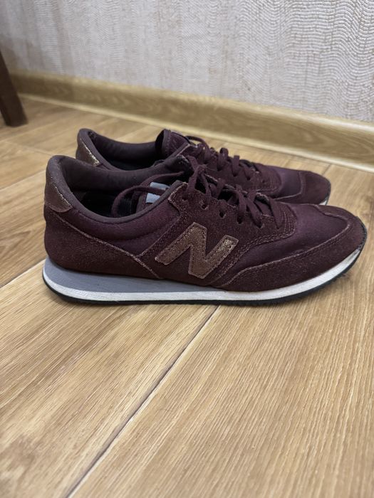 Кросівки New Balance натуральна замша 37,5 вживане