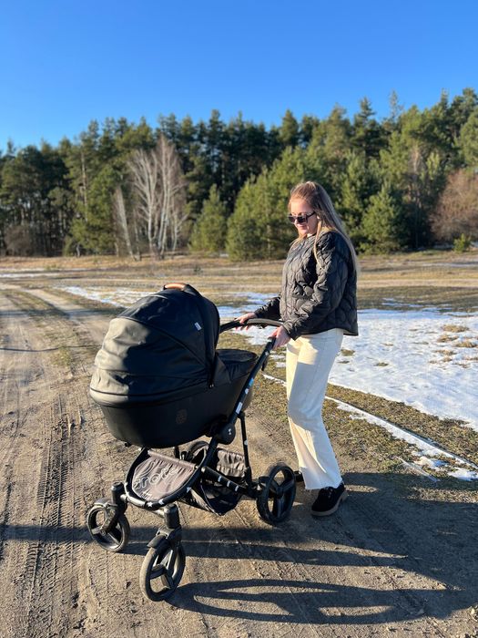 Коляска 2 в 1,в хорошому стані