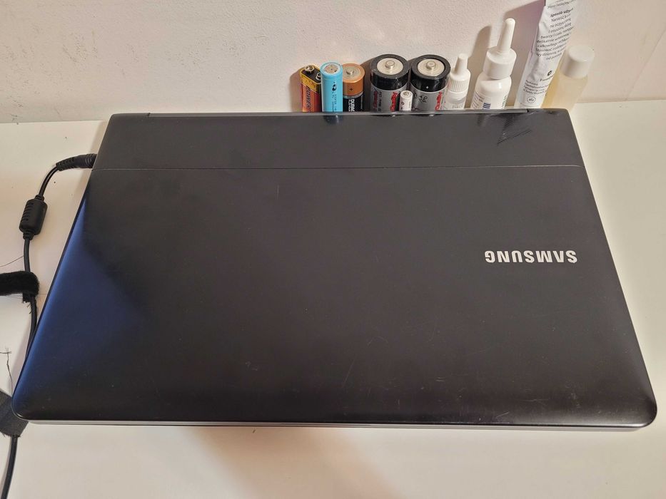 Samsung RC520 Notebook Laptop 15,6" 8GB RAM SSD NVidia Windows 11 HDMi