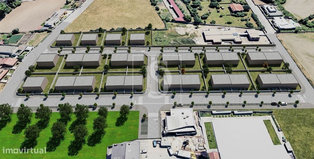 Lote de terreno, com infraestruturas e urbanizado, para moradia