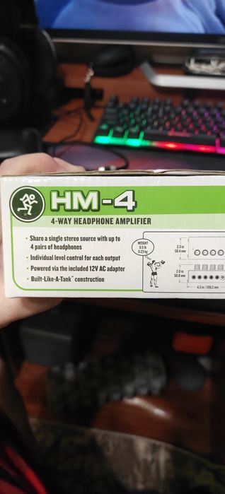 Mackie HM-4, усилитель для 4х наушников.