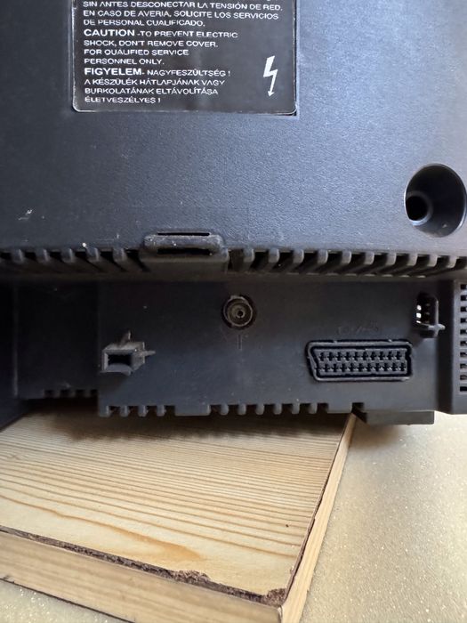 Televisao sanyo 15”