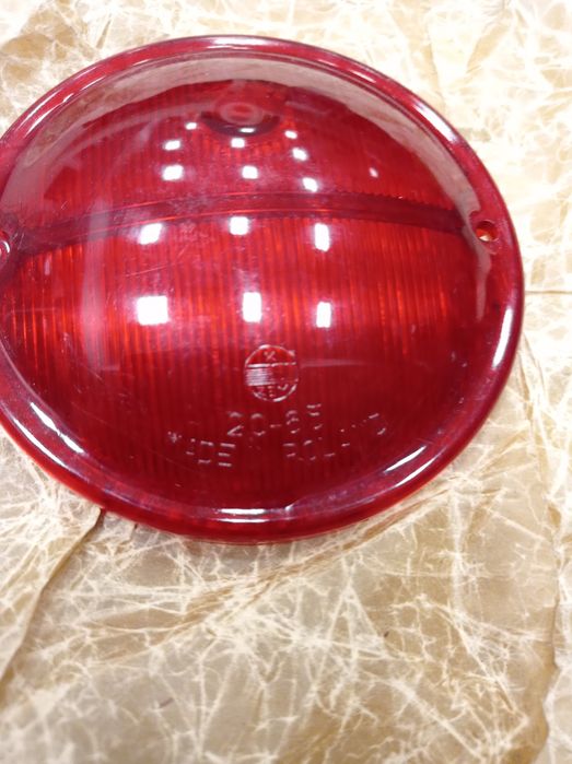 Nowe klosze lamp Ursus C-328 . Oryginał ZEM.