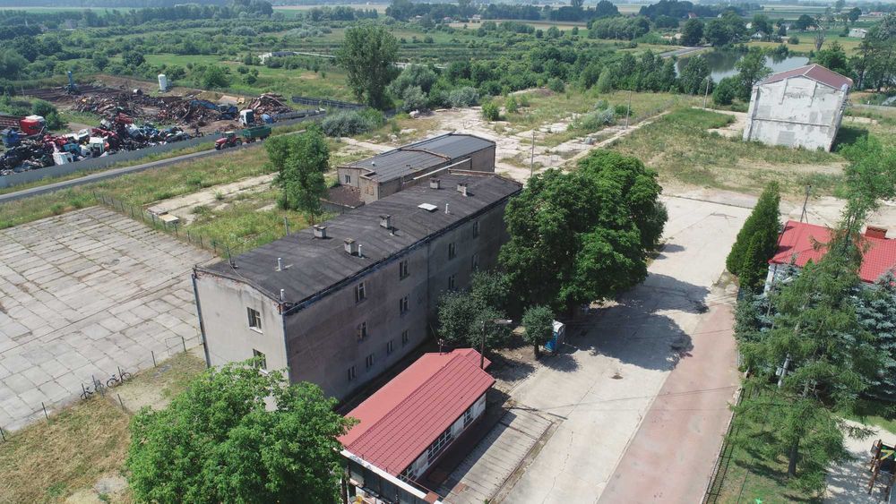 Nieruchomość ! Cukrownia 4 hektary ! Hale, budynki , antena GSM !