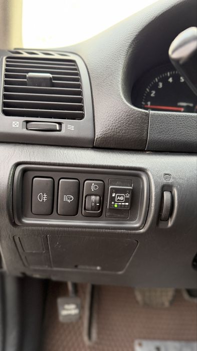 Toyota Camry 2.4 Автомат газ евро 4 один хозяин