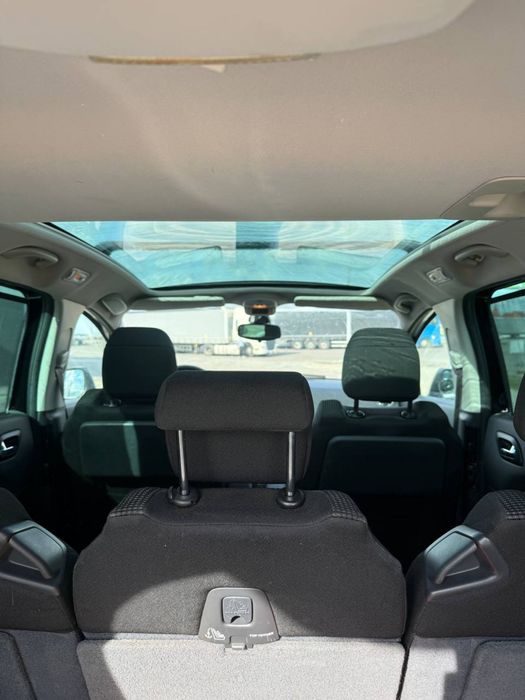 Продам peugeot 5008