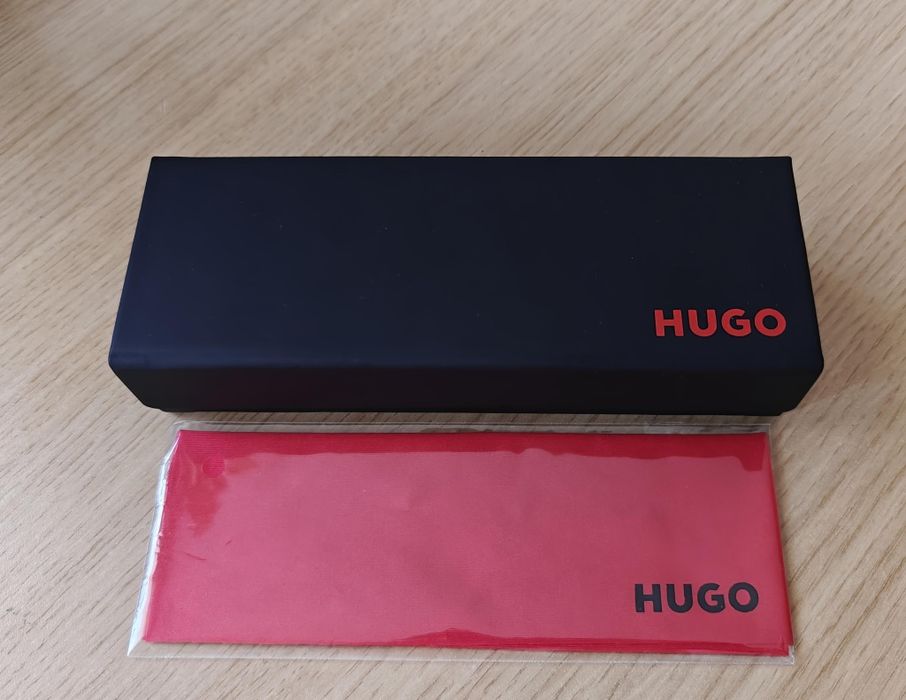 Nowy oryginalny etui na okulary Boss