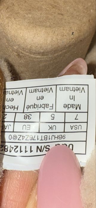 Проданм оринінальні угги Ugg NEUMEL HIKER,, us7, 37,5