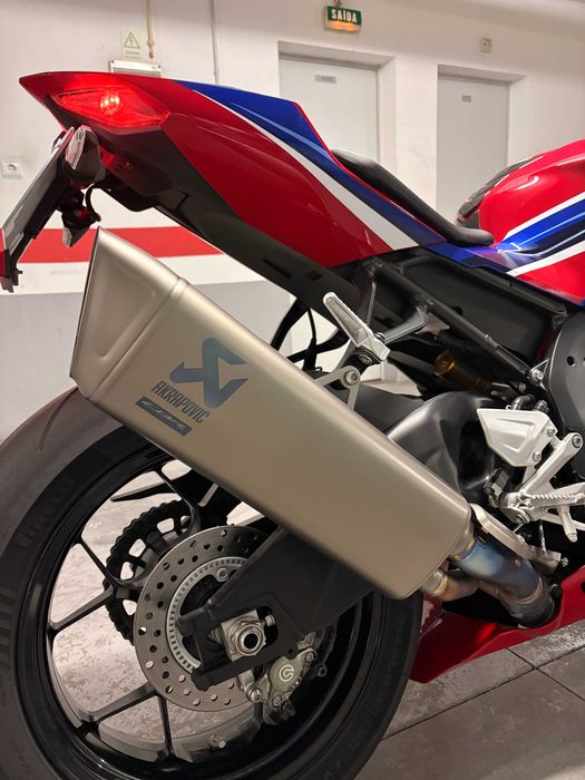 Honda CBR 1000 RR-R SP 2021