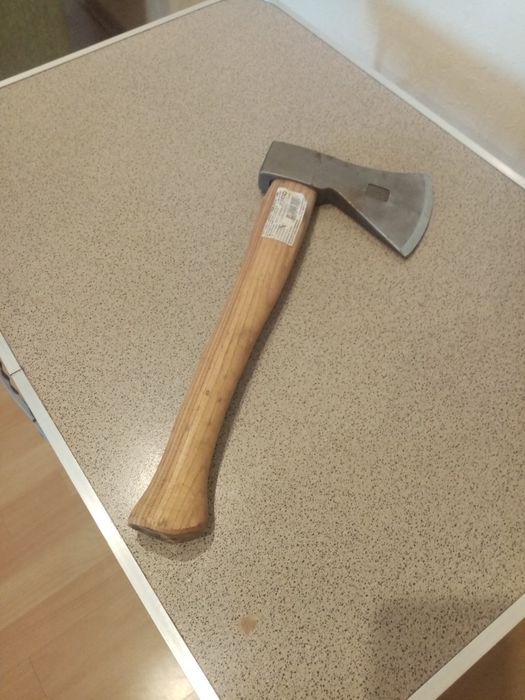 Топор с ручкой "традиционный. "