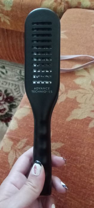 Щіточка для волосся,вирівнююча від Эйвон Адванс технолоджі